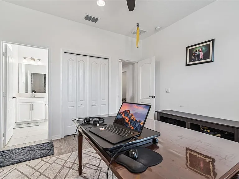 2615 Pinyonpine Ln — Photo 26