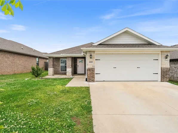 6000 NW McClellen St, Bentonville, AR 72713