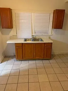124 W 41st Ave #HOUSE Photo 1
