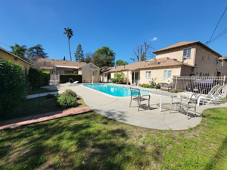 7249 Allott Ave — Photo 18