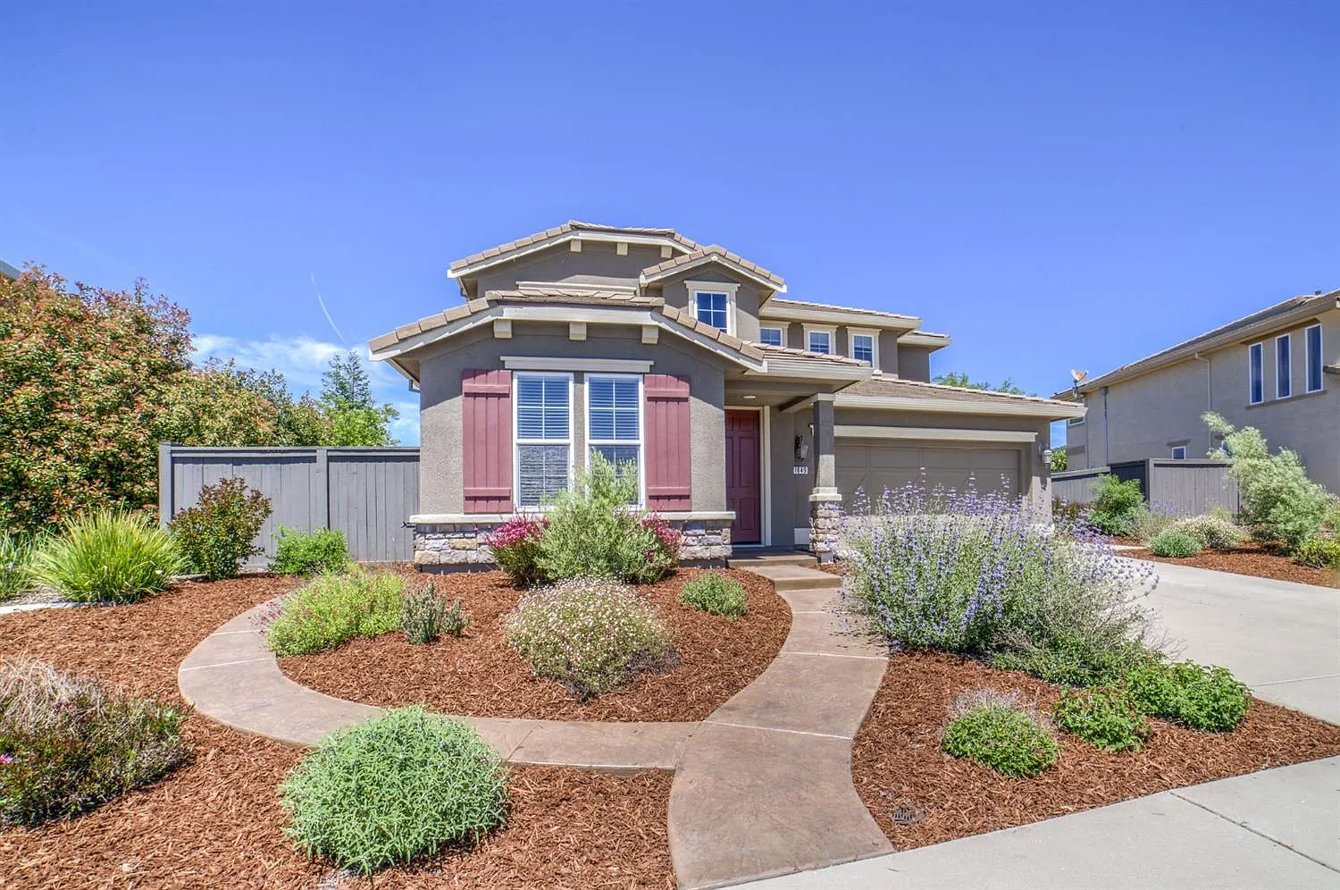 1049 Gemwood Way photo 1