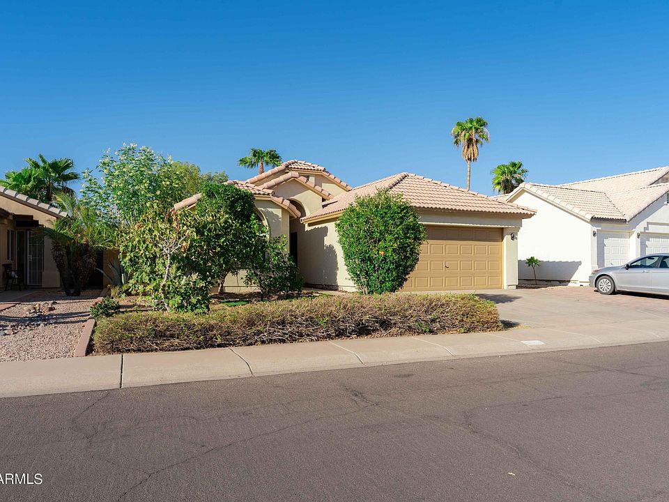 1st image of 412 W AIRE LIBRE Avenue