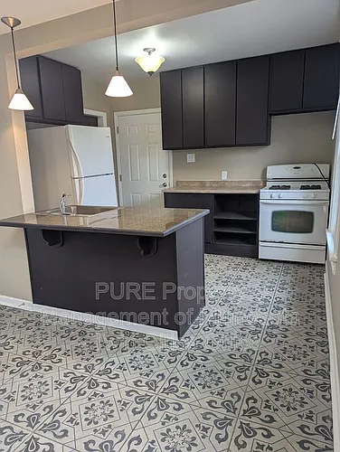 605 Van Buren Ave Photo 1