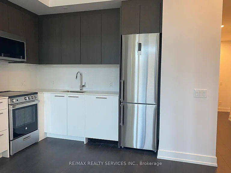 225 Veterans Dr #313 — Photo 10