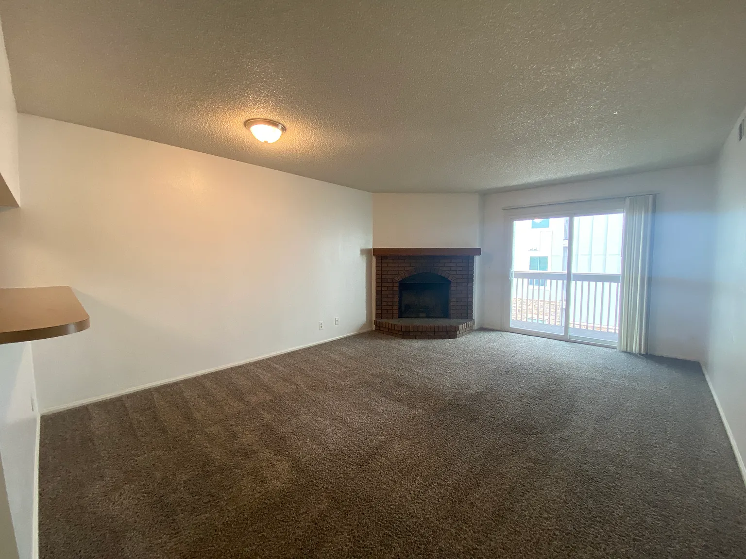 2 bed, 850 sqft, $1,395 — Photo 3