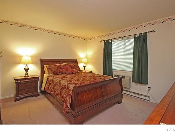 5th image of 1204 Village Dr