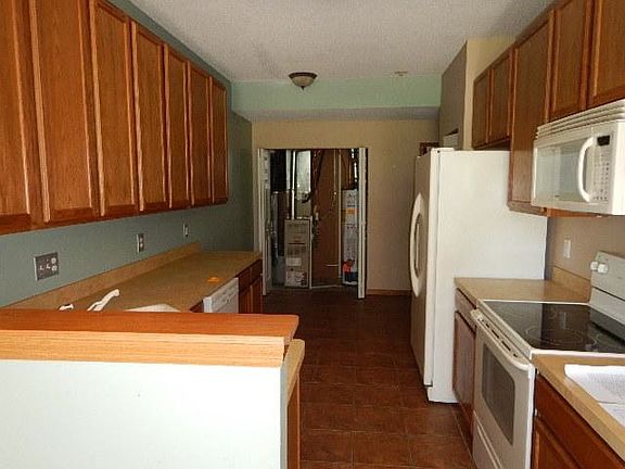 5th image of 888 Princeton Ave