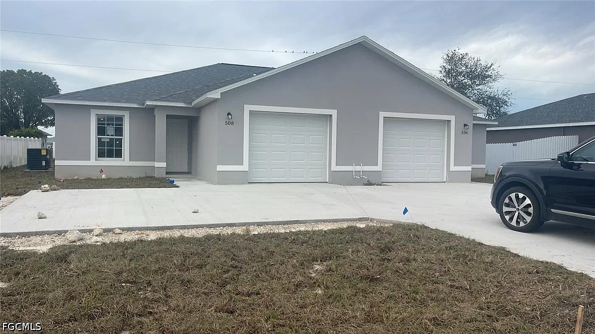3 bed, 2.0 bath, 1100 sqft, $1,700 — Photo 1