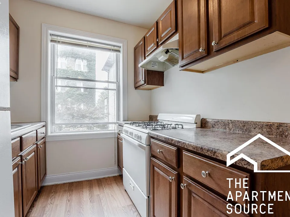 2601 N Kimball Ave #201