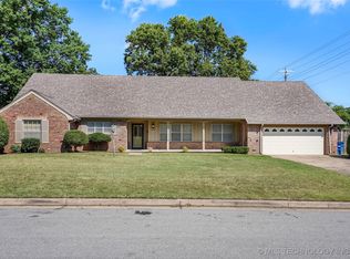 3233 E 57th St, Tulsa, OK 74105