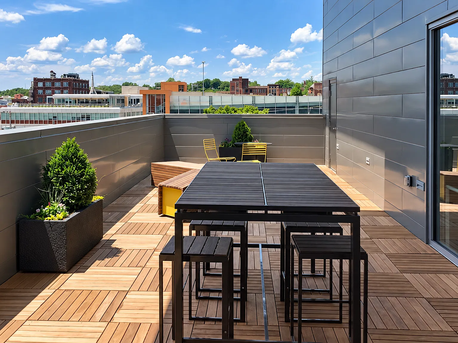 Terrace on Walnut — Photo 2