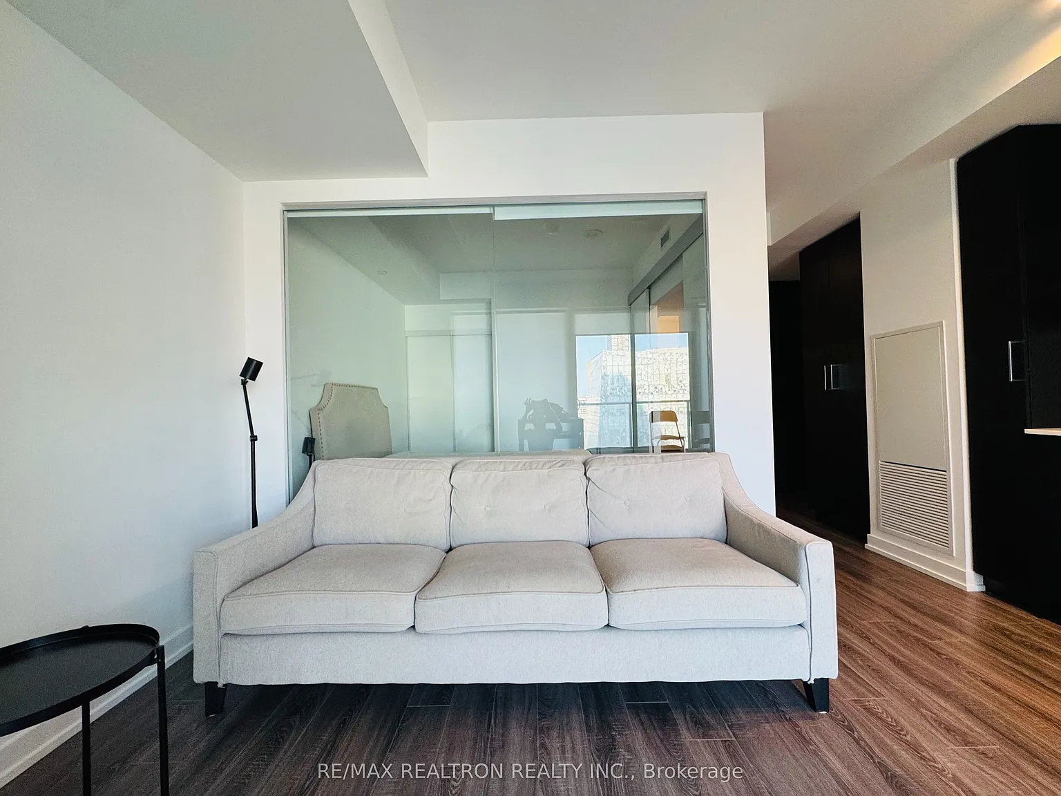 1 bed, $2,400 — Photo 2