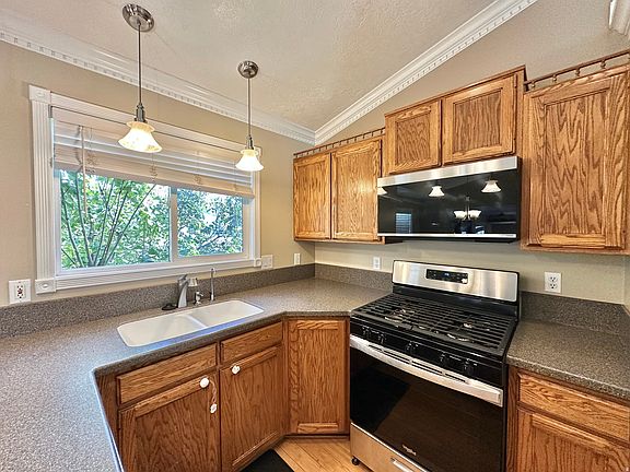 5th image of 1908 N 200 W