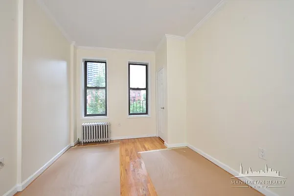 Rented by Manhattan Realty Group | media 17
