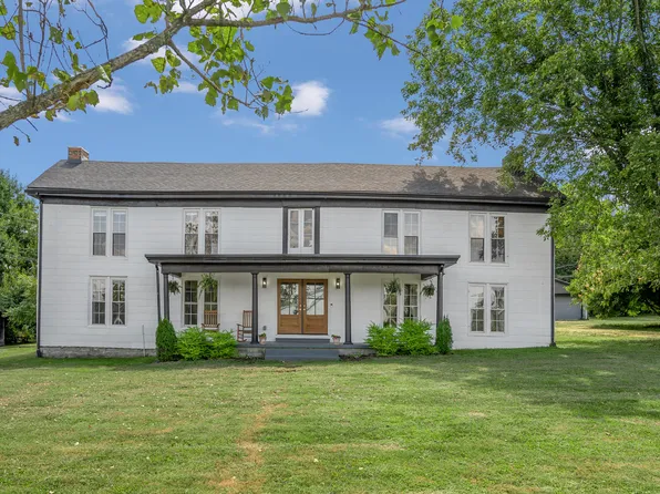 1857 Ironworks Rd, Winchester, KY 40391
