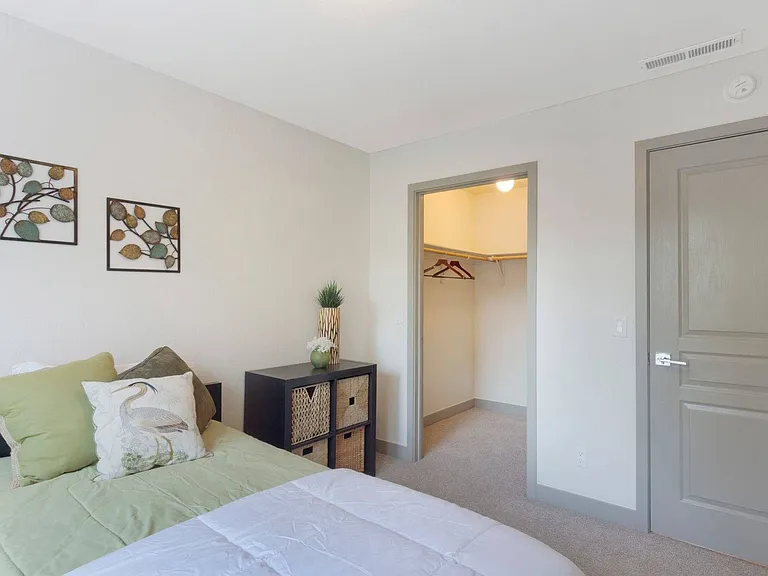 2x1 Guest bedroom 2