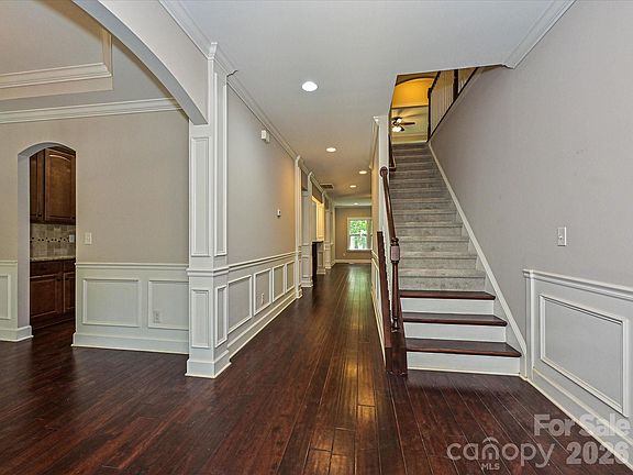3rd image of 1336 Huntcliff Dr