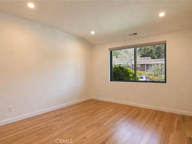 1310 J Lee Cir — Photo 29