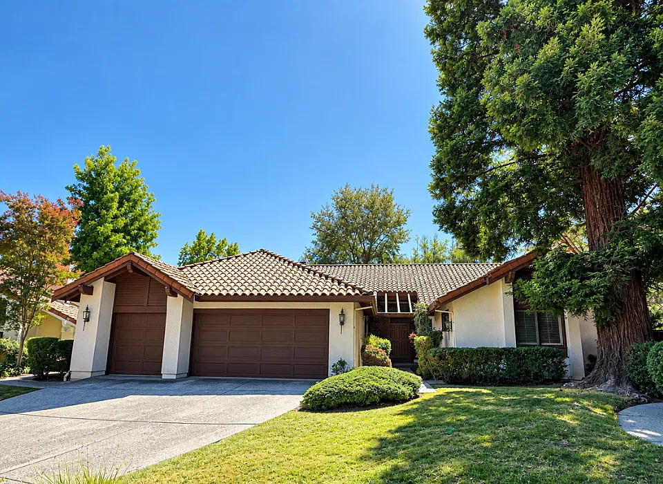 37 Liquidamber Ct