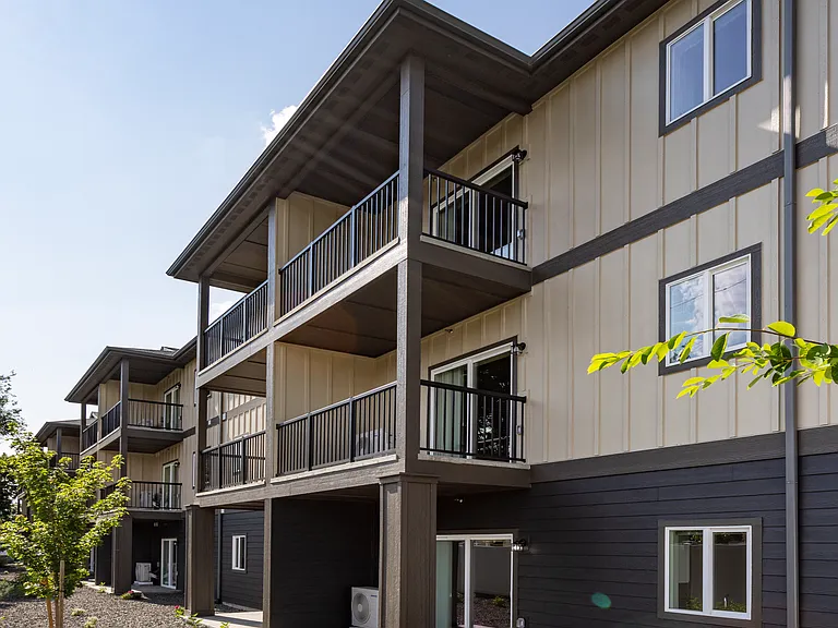Montgomery Apartments — Photo 13