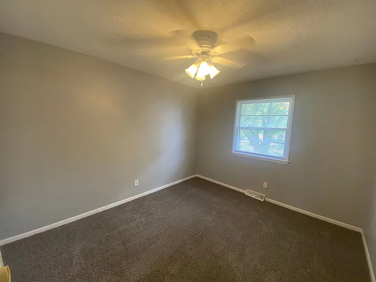 3302 SE 5th Street — Photo 4