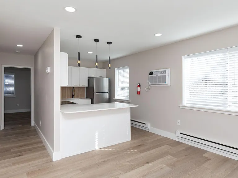 Laura Lane Apartments — Photo 57