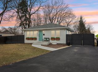 502 N Smith St, Palatine, IL 60067