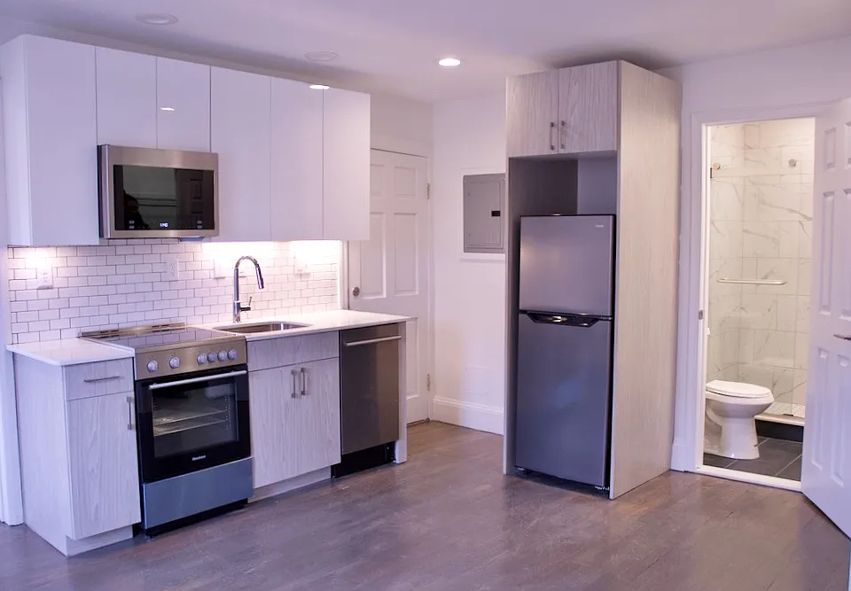225 Newbury St #5