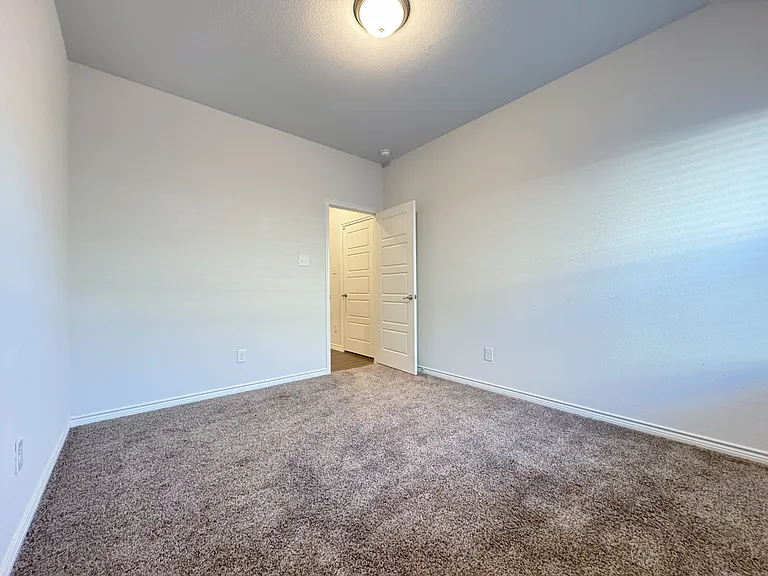 905 Berry St — Photo 16