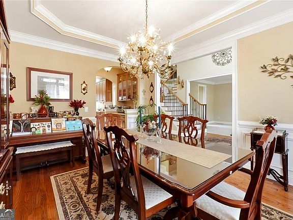 4th image of 1915 Brackendale Rd NE