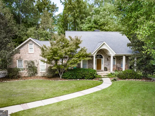 2275 Honeysuckle Ln SE, Smyrna, GA 30080
