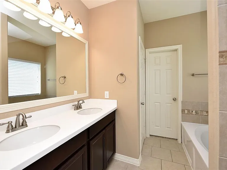 4050 Calaway Oaks Ln — Photo 18