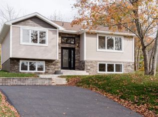 11 Old Oakes Dr, Waverley, NS B2R1E8