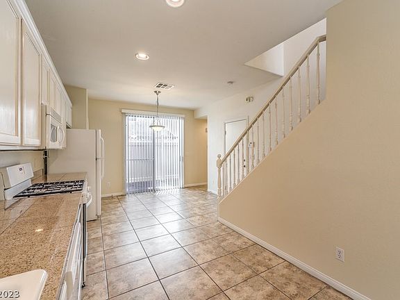 5th image of 1662 Bamboo Rain Ave