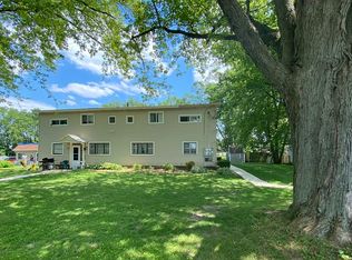 100 Deer Creek Dr APT 3, Genoa, IL 60135