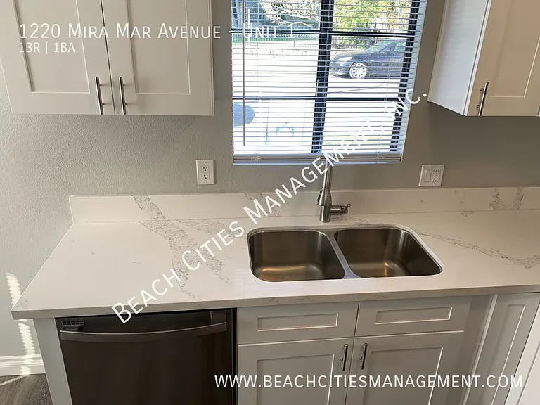 1220 Mira Mar Ave #1 — Photo 16