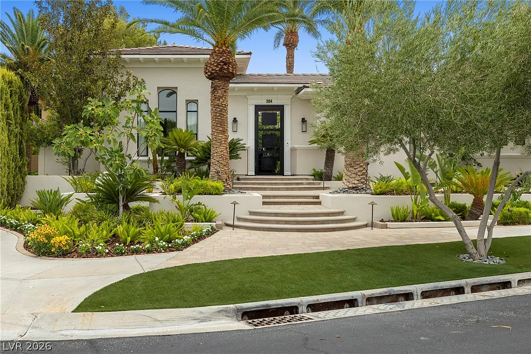 4 bed, 4.5 bath, 4065 sqft, $22,500 — Photo 1