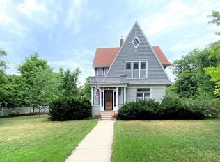 725 4th St, Brookings, SD 57006