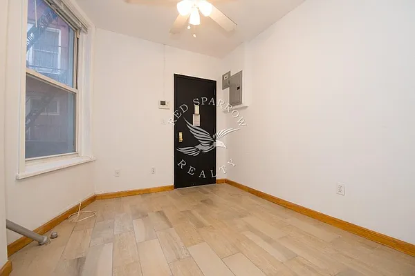 Rented by Red Sparrow Realty Group | media 27