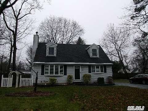 1st image of 18 Eastport Dr