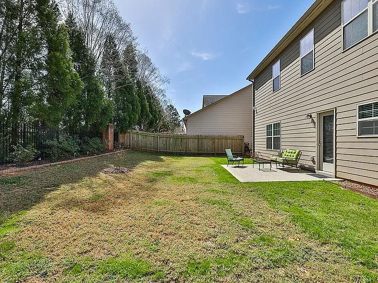 891 Sonoma Dr — Photo 32