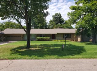 2705 E 40th St S, Tulsa, OK 74105