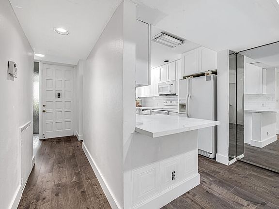 4th image of 4397 Trevi Court
