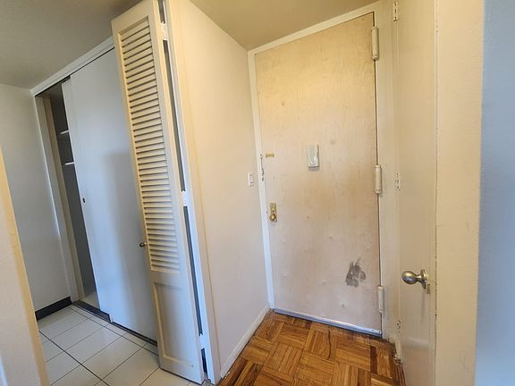 3rd image of 67-38 190th Ln #1540