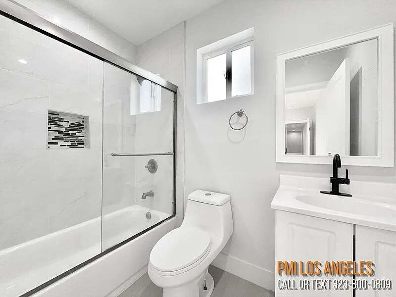 5 bed, 3.0 bath, 1380 sqft, $4,200 — Photo 2