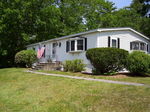 9 Oldfield Dr, Kingston, MA 02364