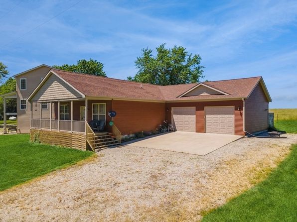 5365 Longhorn Trl, Melrose, IA 52569