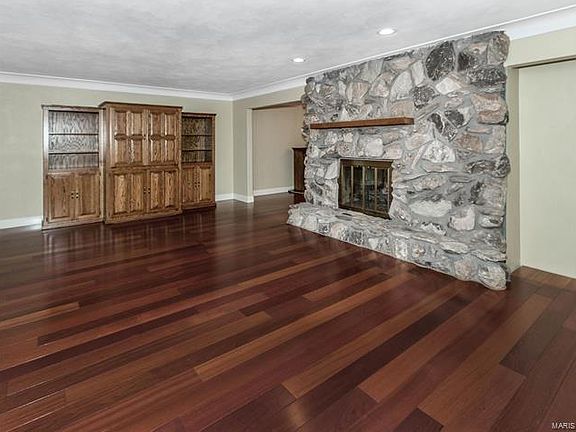 4th image of 38 Cheshire Dr