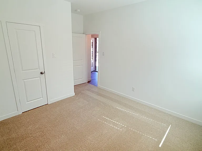 9109 SW 19th St — Photo 17