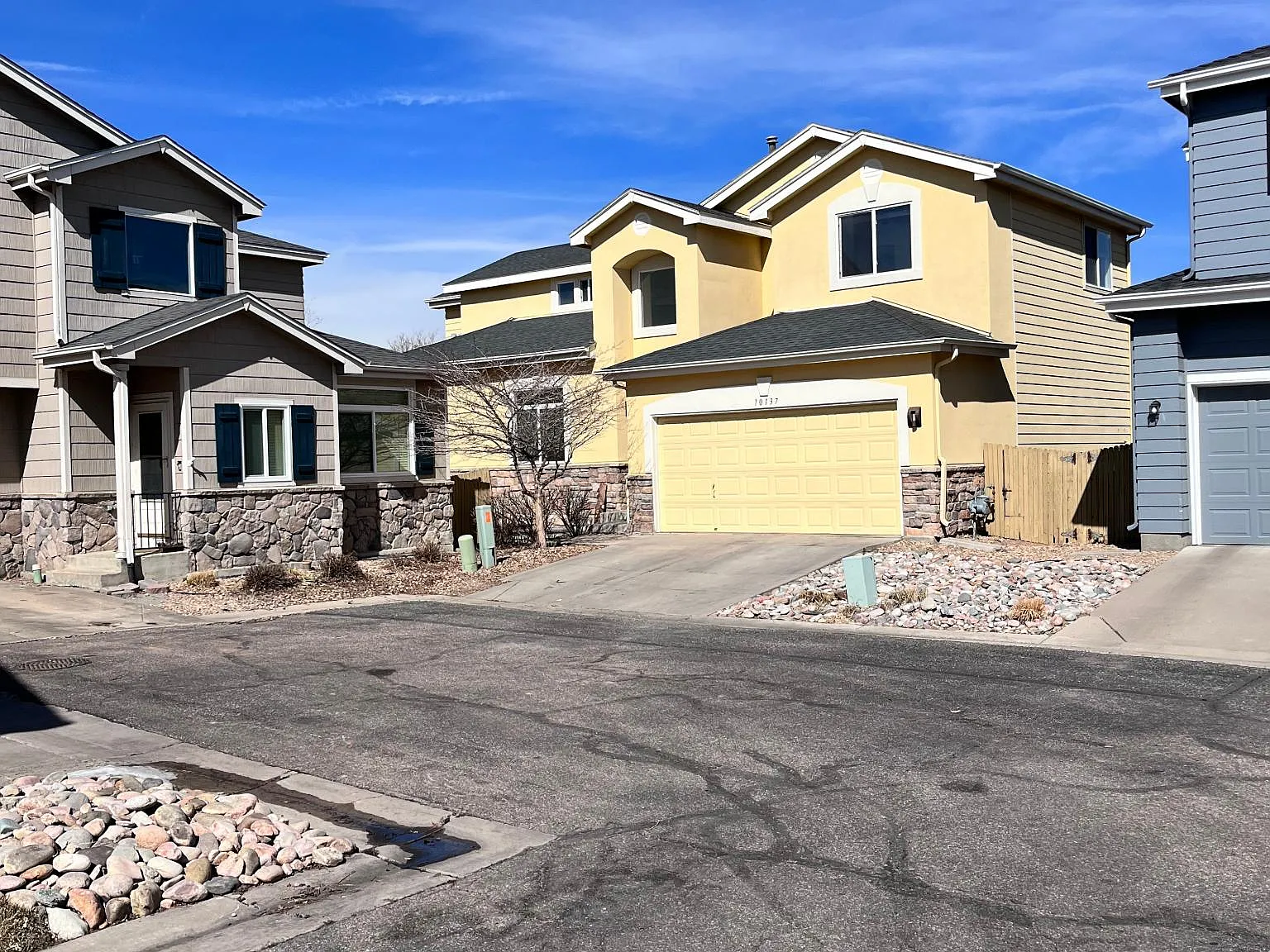 4 bed, 2448 sqft, $2,995 — Photo 1